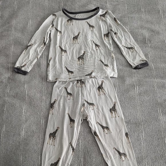 Three Kyte Baby 3T toddler long sleeve pjs - Picture 7 of 9